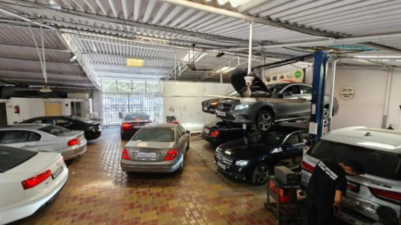 Galaxy Auto Works workshop and certified technicians in Mumbai – premier luxury car service center